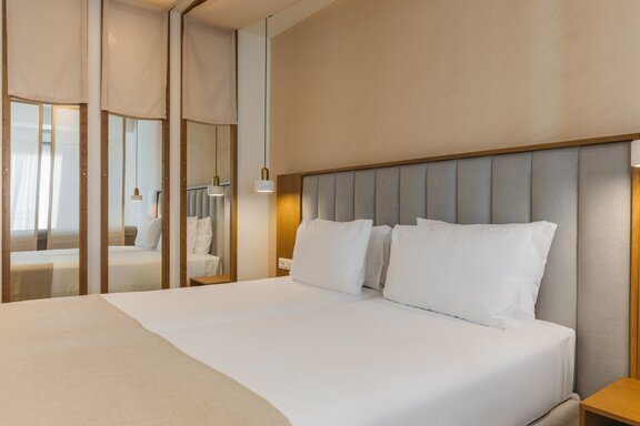 Signature_Suite_4