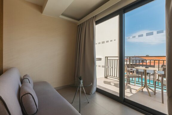 Signature_Suite_11